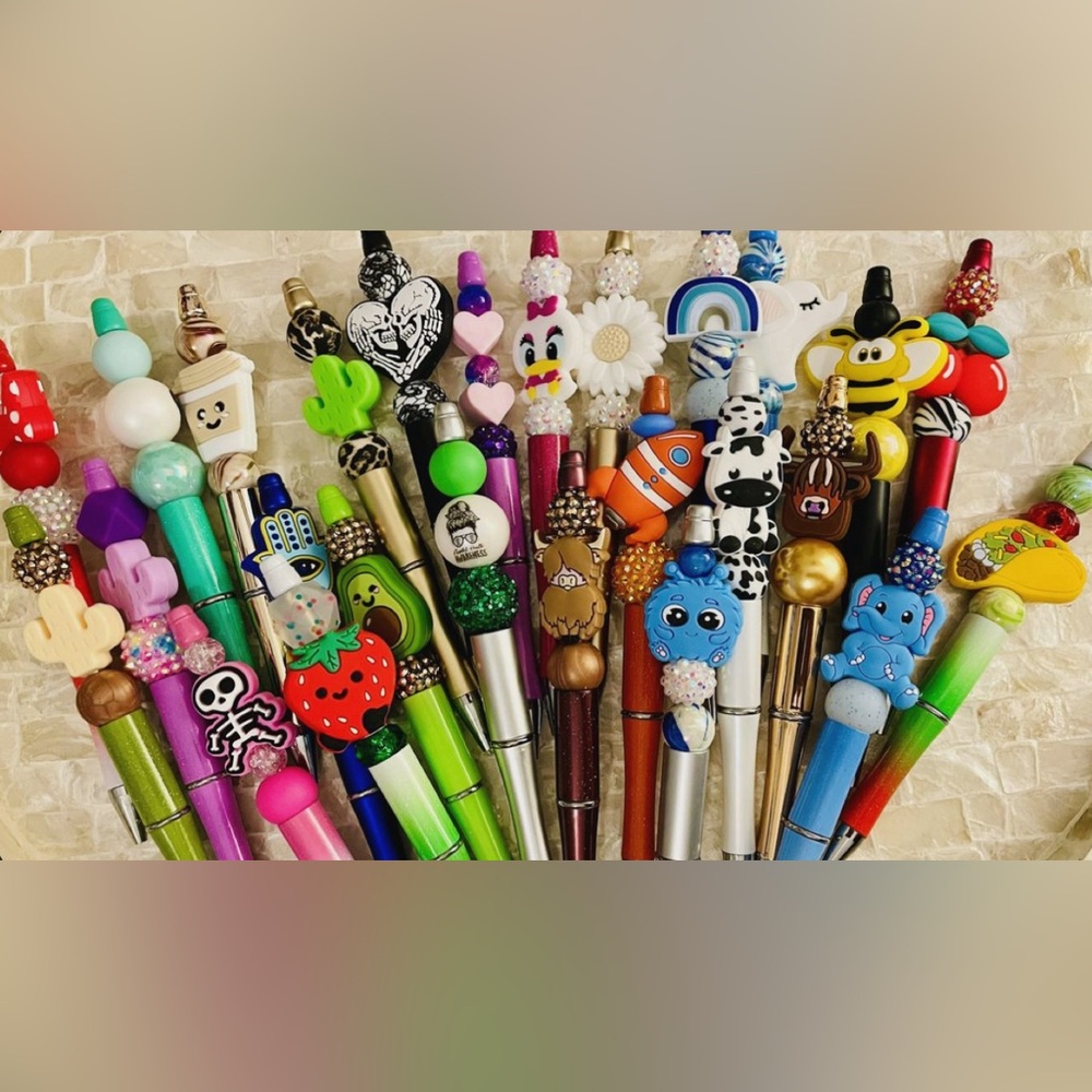 Handmade link pen random pick